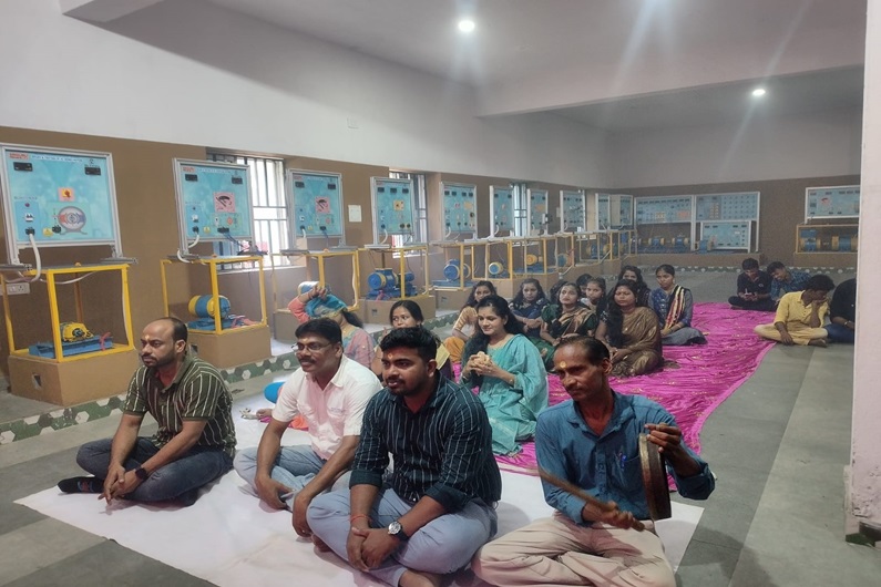 https://www.srigurutrust.org/uploads/images/gallery/festival5.jpg