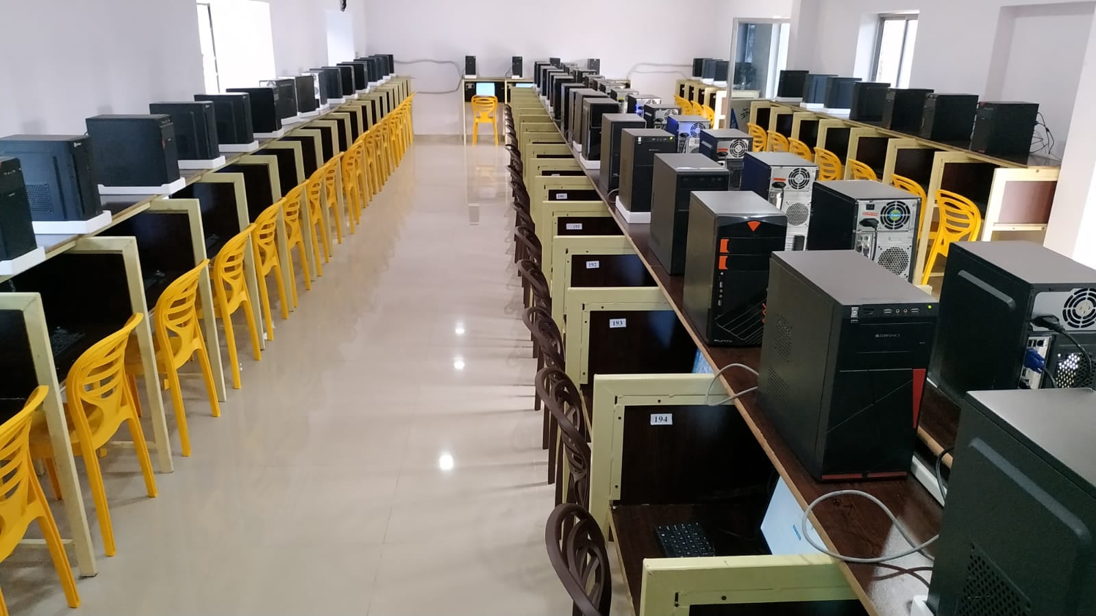https://www.srigurutrust.org/uploads/images/gallery/lab5.jpg